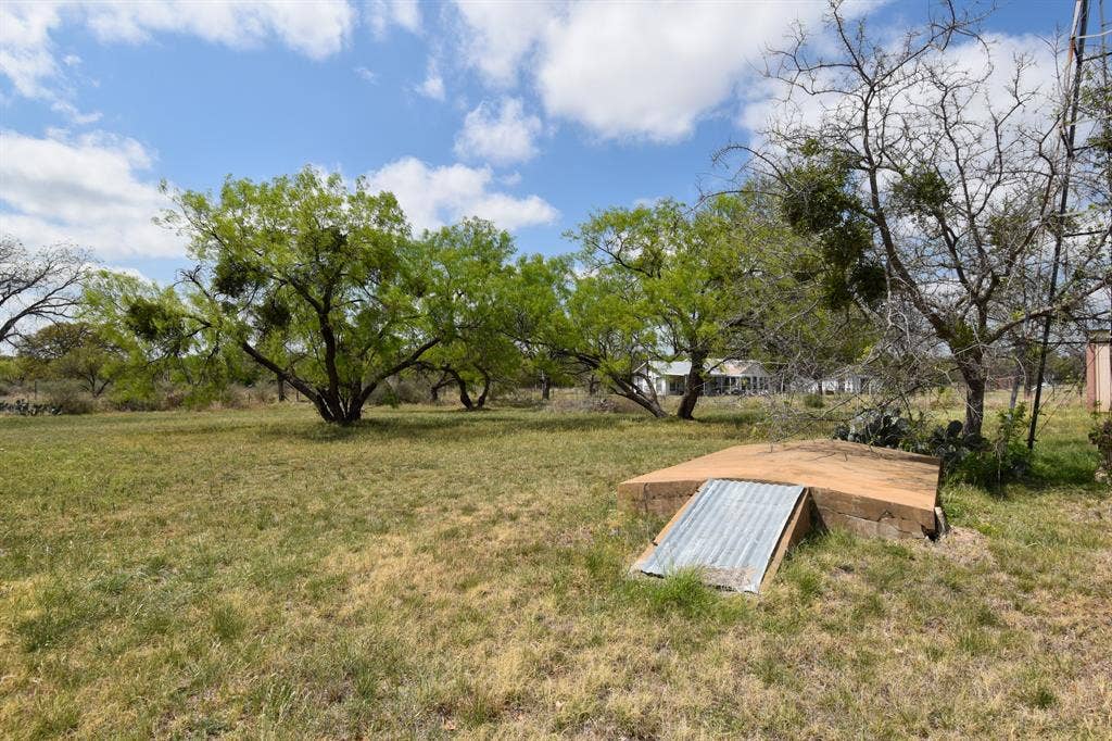 12236 First Katemcy Street, Mason, TX 76825