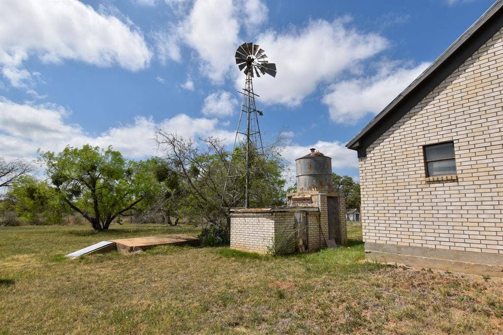 12236 First Katemcy Street, Mason, TX 76825