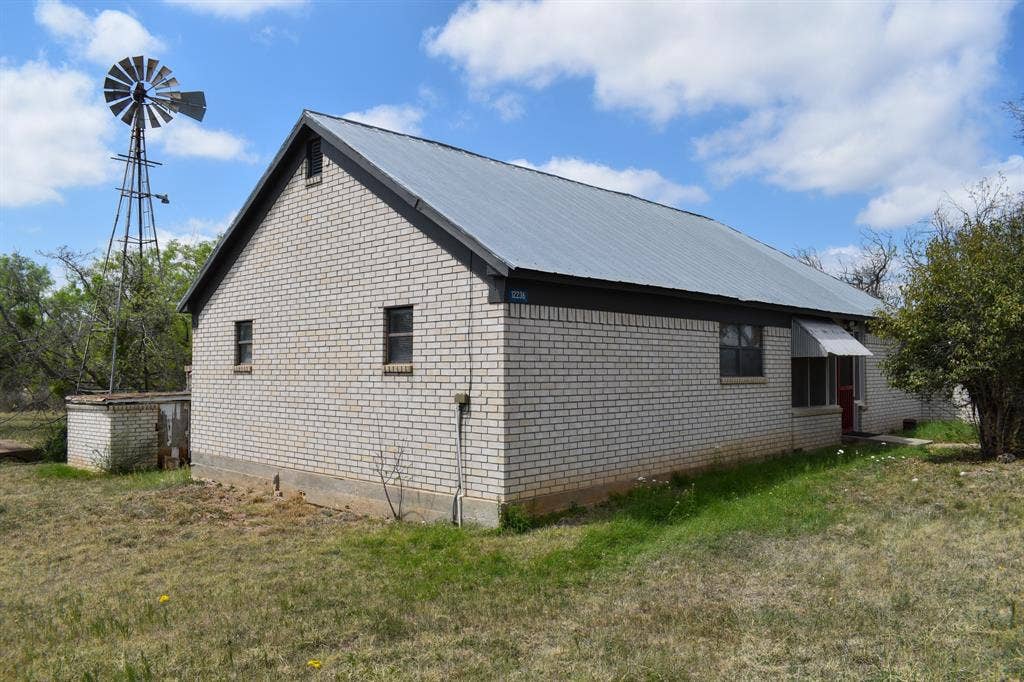 12236 First Katemcy Street, Mason, TX 76825