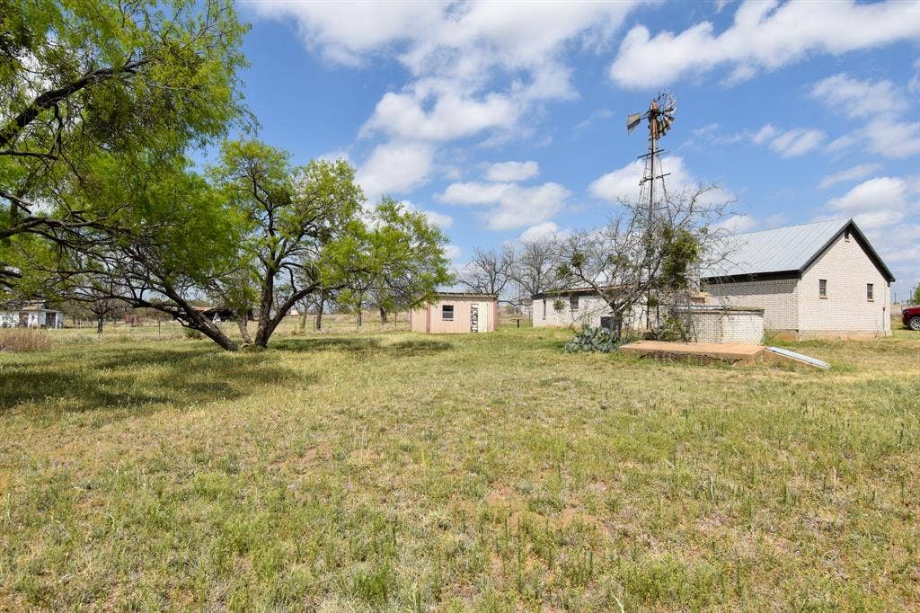 12236 First Katemcy Street, Mason, TX 76825