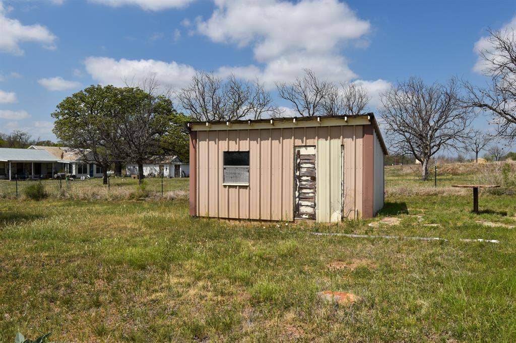 12236 First Katemcy Street, Mason, TX 76825
