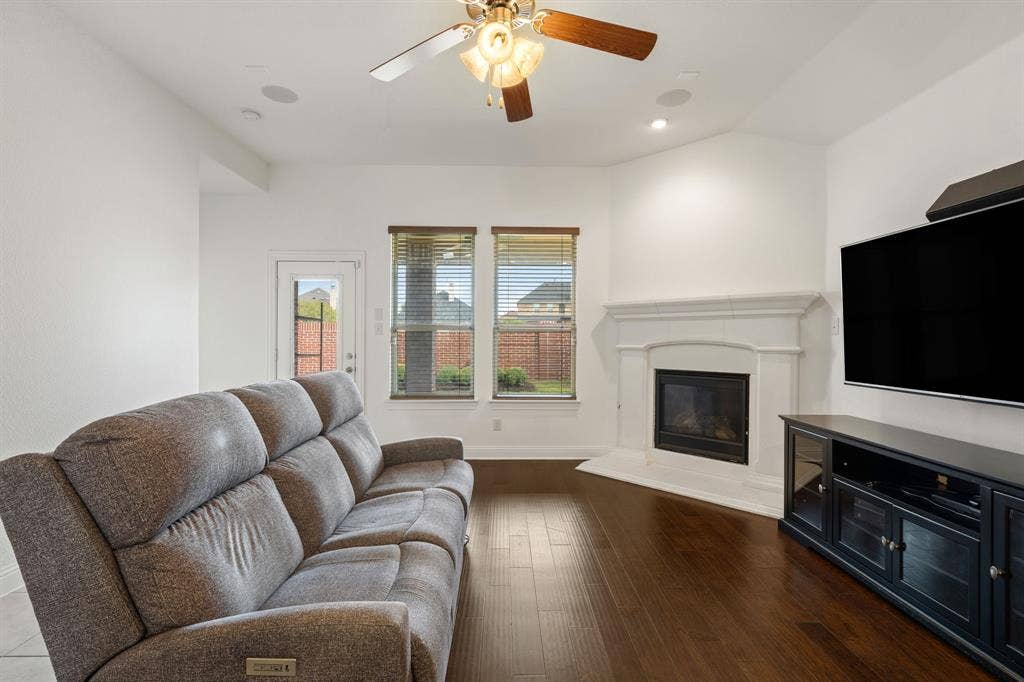 536 Alice Lane, Fate, TX 75189 536 Alice Lane, Fate, TX 75189