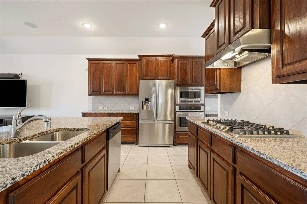 536 Alice Lane, Fate, TX 75189 536 Alice Lane, Fate, TX 75189