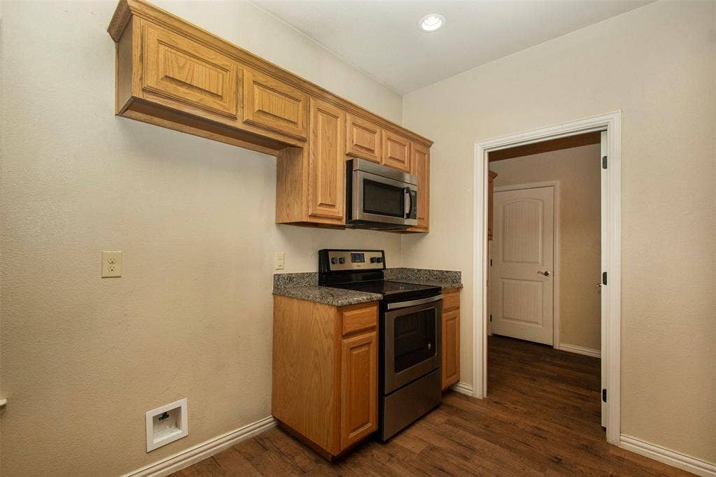 700 E Bullock Street, Denison, TX 75021