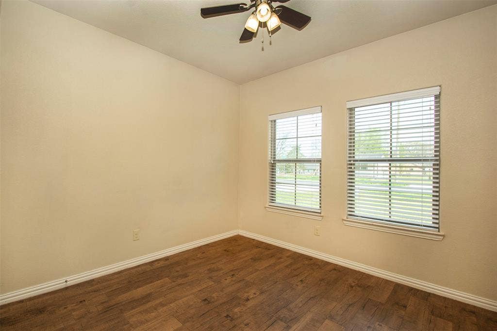 700 E Bullock Street, Denison, TX 75021