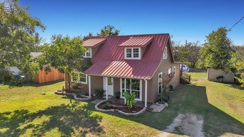 710 S Spears Street, Alvarado, TX 76009