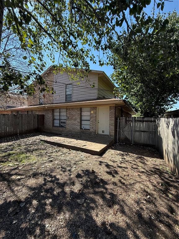513 S Las Vegas Trail, White Settlement, TX 76108