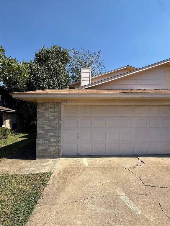 513 S Las Vegas Trail, White Settlement, TX 76108