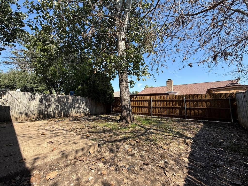 513 S Las Vegas Trail, White Settlement, TX 76108