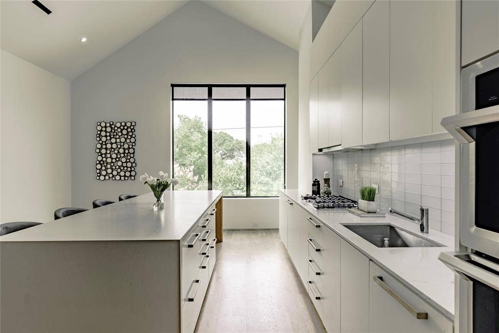 1504 Burlew Street, #101, Dallas, TX 75204