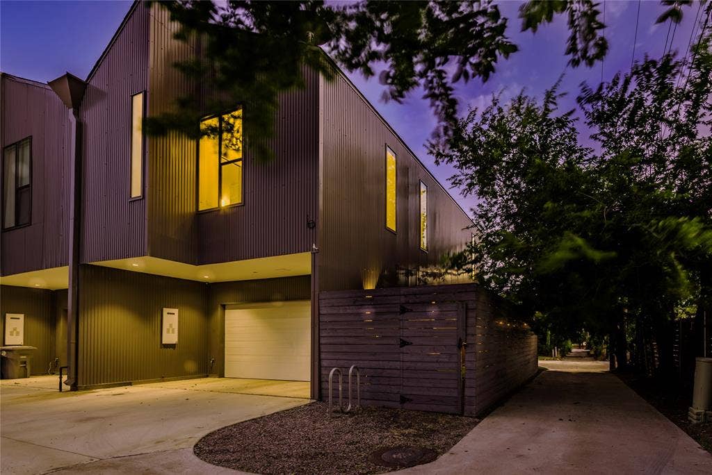 1504 Burlew Street, #101, Dallas, TX 75204
