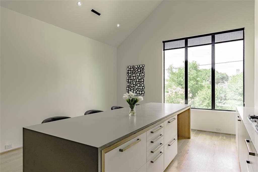 1504 Burlew Street, #101, Dallas, TX 75204