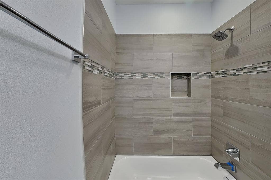 217 S Village Way, Lewisville, TX 75057
