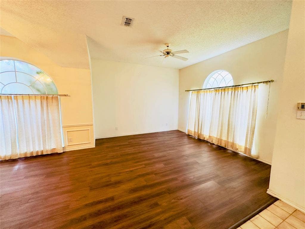 4002 Stonecastle Drive, Garland, TX 75044