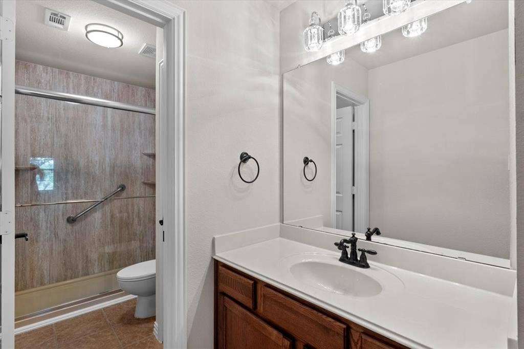 1129 Northlake Drive, DeSoto, TX 75115 Jack&Jill