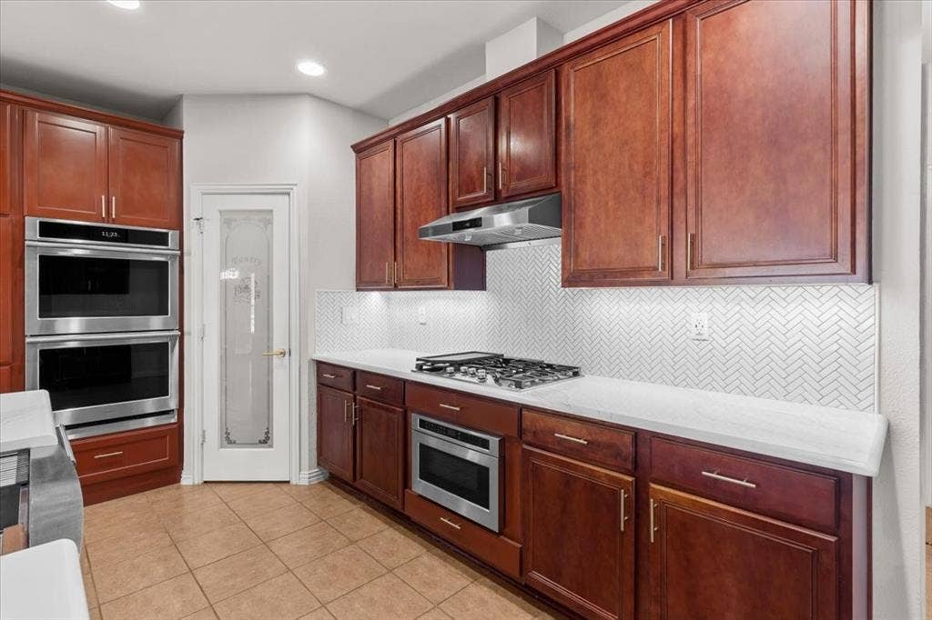 1129 Northlake Drive, DeSoto, TX 75115 1129 Northlake Drive, DeSoto, TX 75115