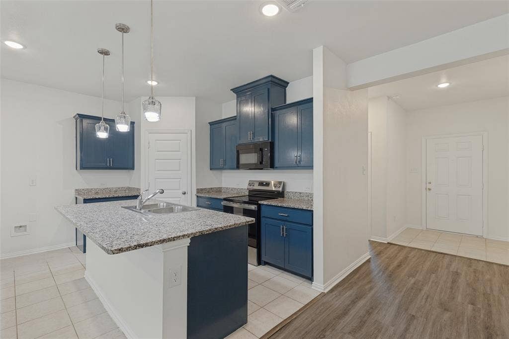 2124 Pacific Avenue, Anna, TX 75409 2124 Pacific Avenue, Anna, TX 75409