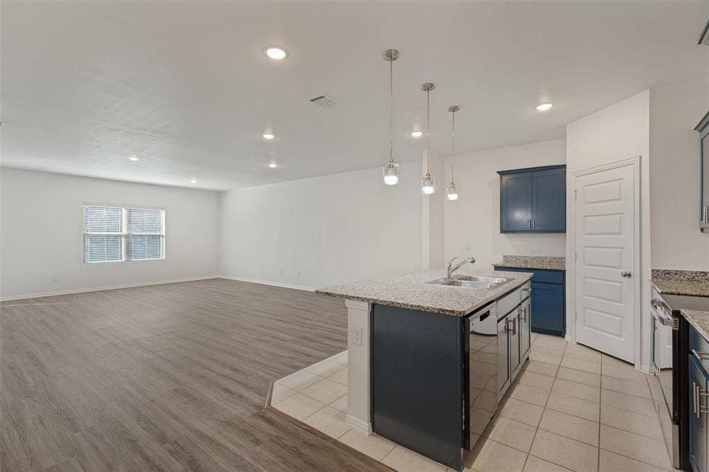 2124 Pacific Avenue, Anna, TX 75409 2124 Pacific Avenue, Anna, TX 75409