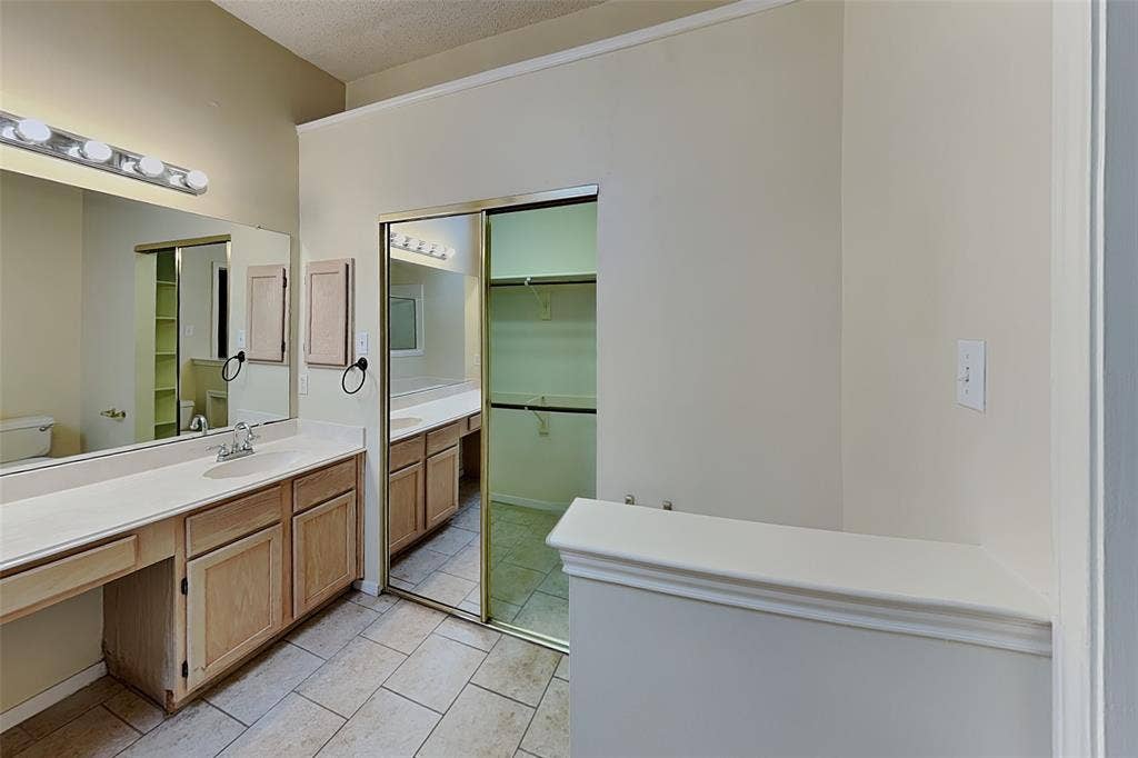 7101 Charleston Drive, Rowlett, TX 75089