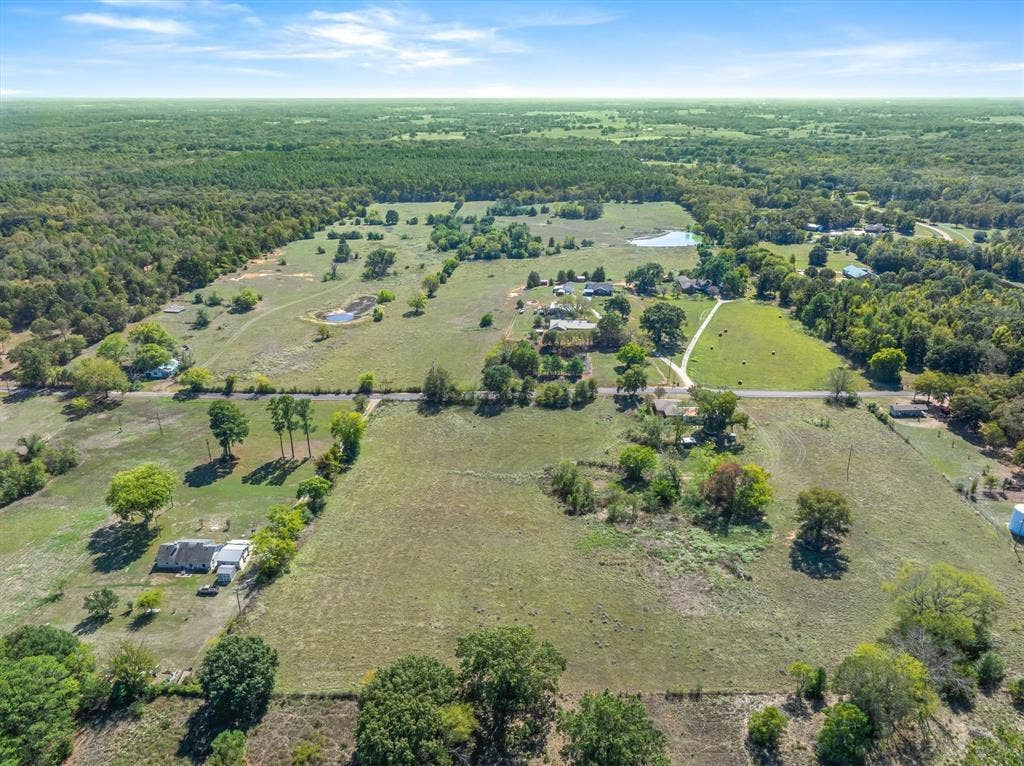 000 VZ County Road 1712, Grand Saline, TX 75140