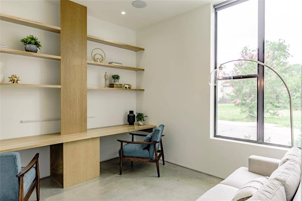 1504 Burlew Street, #101, Dallas, TX 75204