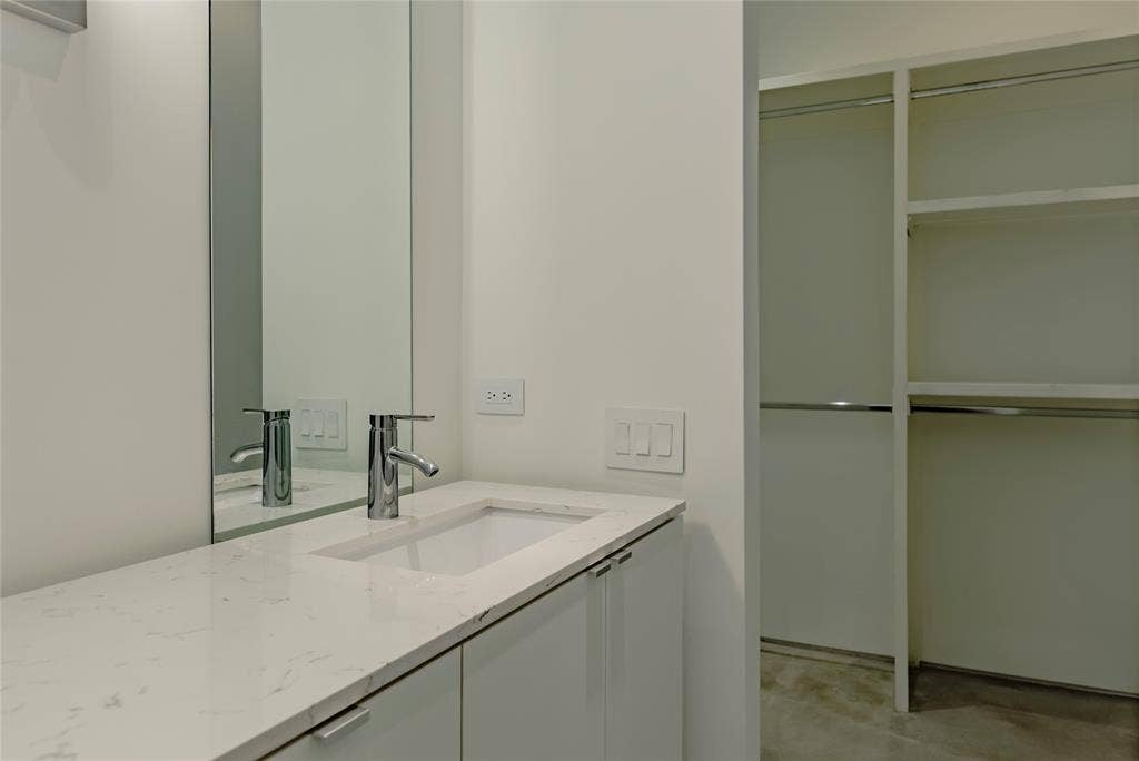 1504 Burlew Street, #101, Dallas, TX 75204