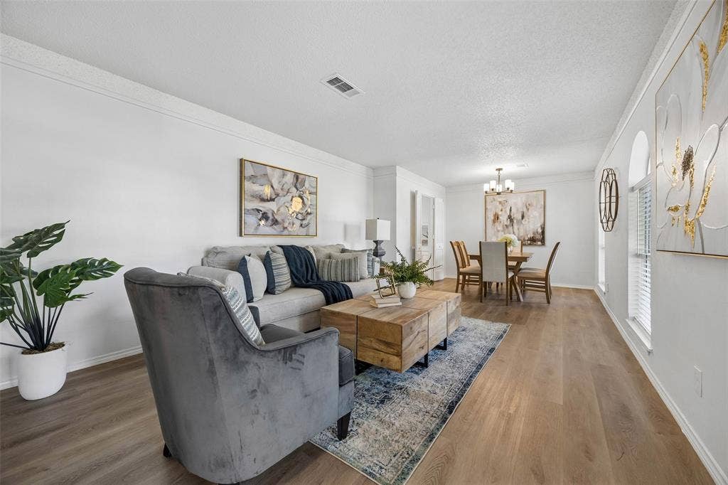 1710 Green Oaks Drive, Irving, TX 75061 1710 Green Oaks Drive, Irving, TX 75061