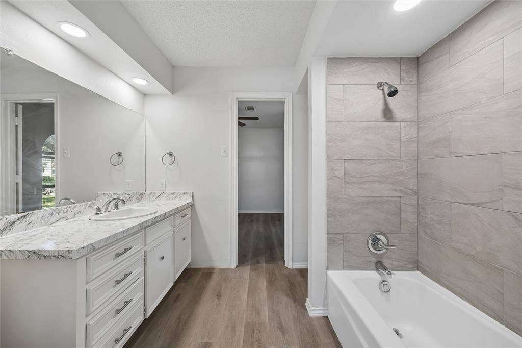 1710 Green Oaks Drive, Irving, TX 75061 1710 Green Oaks Drive, Irving, TX 75061
