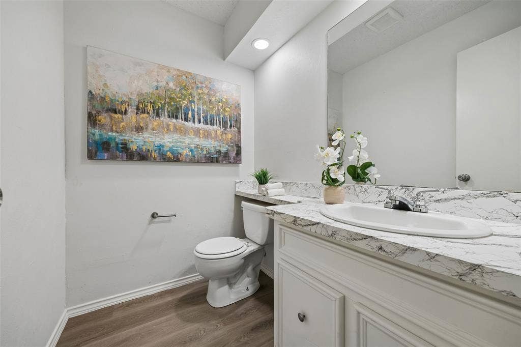 1710 Green Oaks Drive, Irving, TX 75061 1710 Green Oaks Drive, Irving, TX 75061