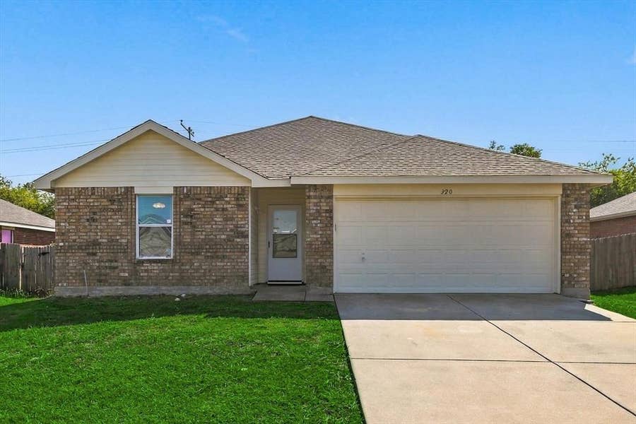 Property photo for 320 Deer Run Drive, Sanger, TX