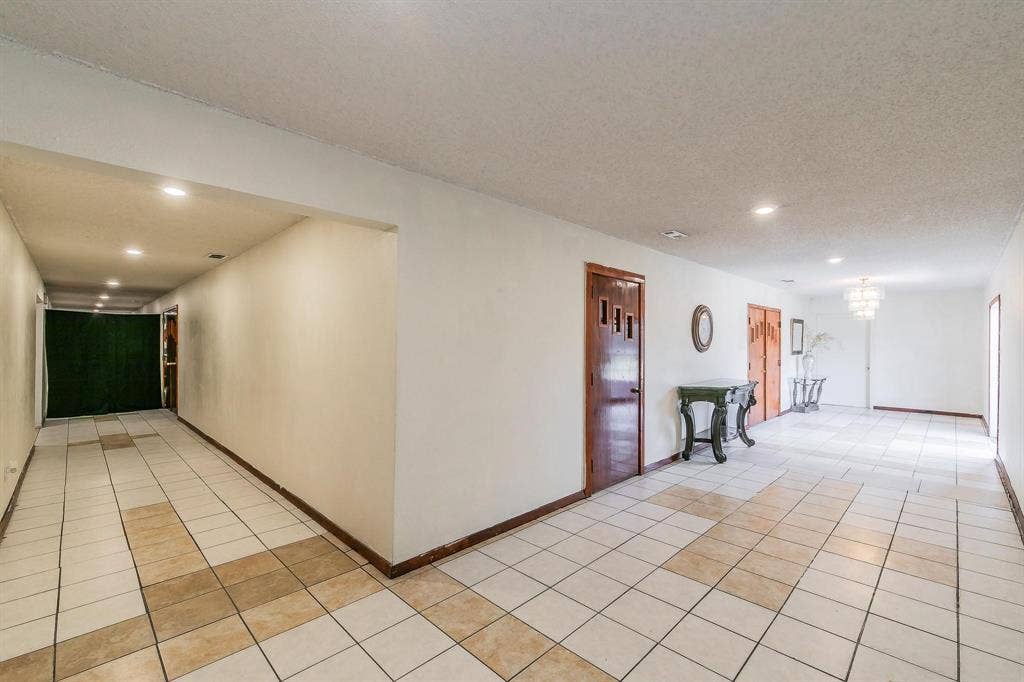 5007 Ivy Lane, Dallas, TX 75241 5007 Ivy Lane, Dallas, TX 75241