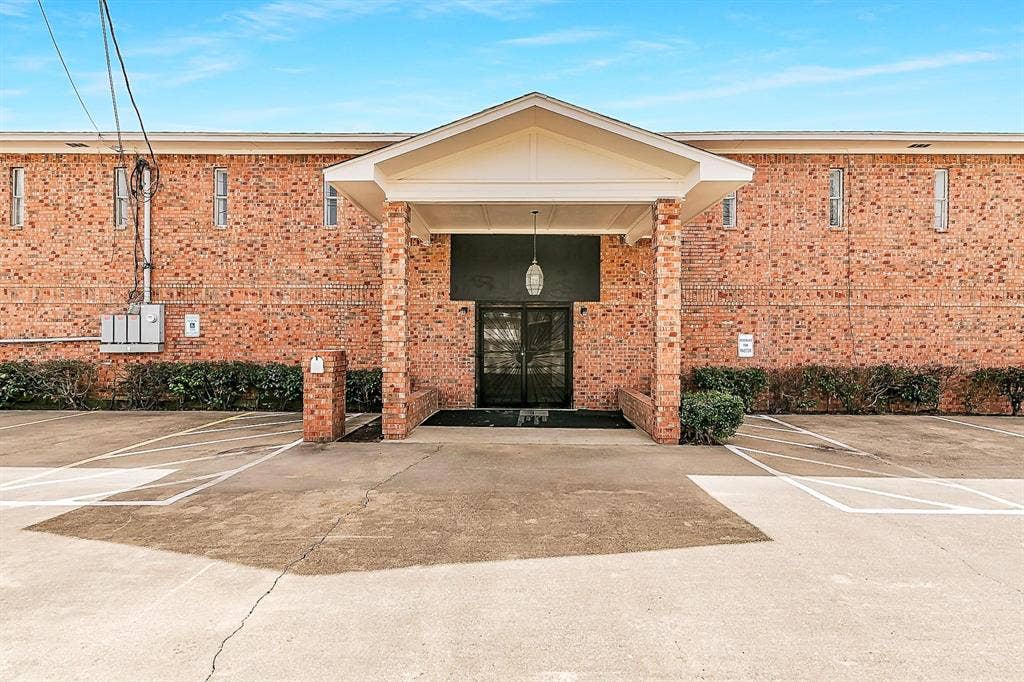 5007 Ivy Lane, Dallas, TX 75241 5007 Ivy Lane, Dallas, TX 75241