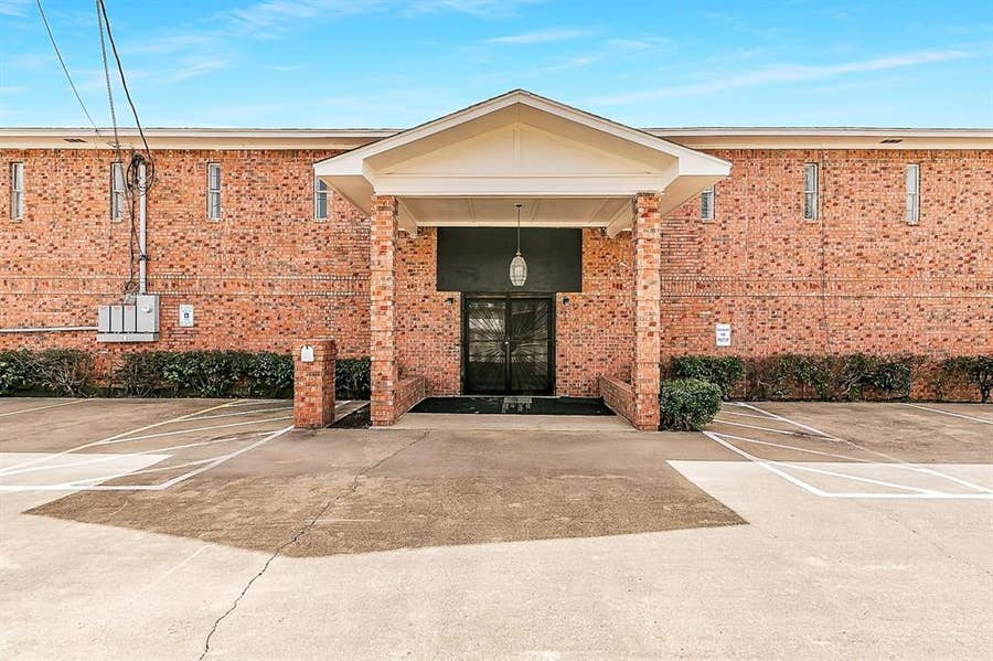 Property photo for 5007 Ivy Lane, Dallas, TX
