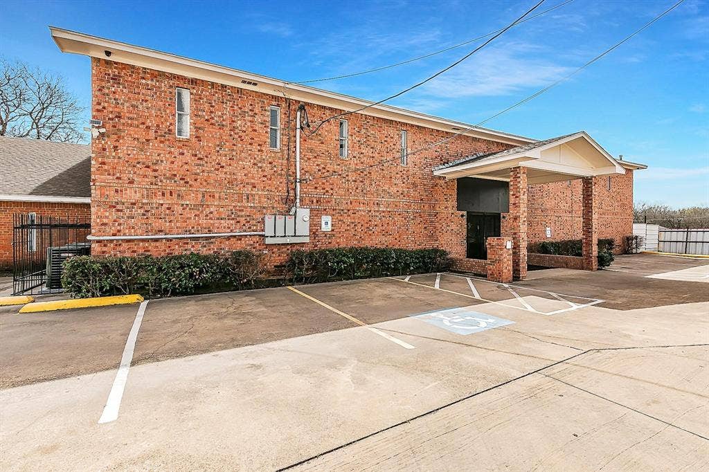 5007 Ivy Lane, Dallas, TX 75241 5007 Ivy Lane, Dallas, TX 75241
