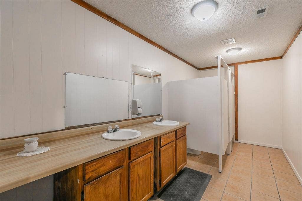 5007 Ivy Lane, Dallas, TX 75241 5007 Ivy Lane, Dallas, TX 75241
