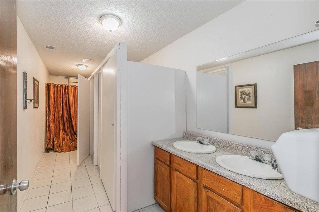 5007 Ivy Lane, Dallas, TX 75241 5007 Ivy Lane, Dallas, TX 75241