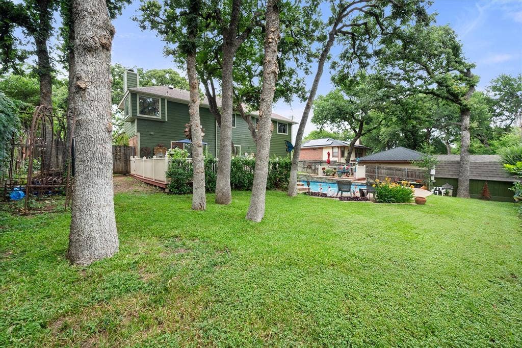 6616 Shorewood Drive, Arlington, TX 76016