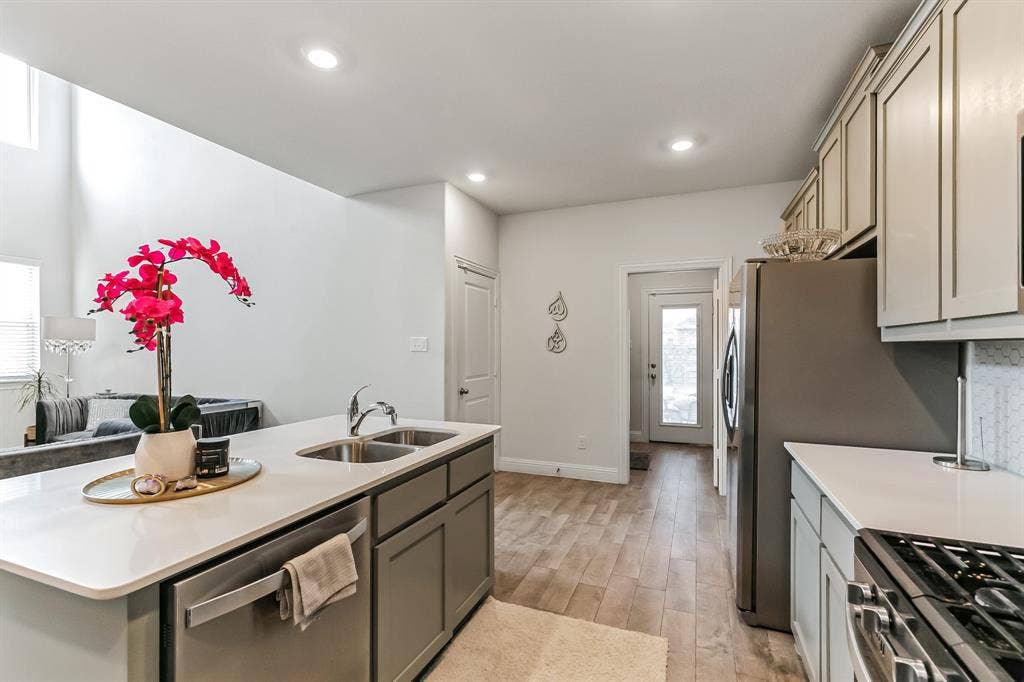 6028 Paddock Lane, Little Elm, TX 76227