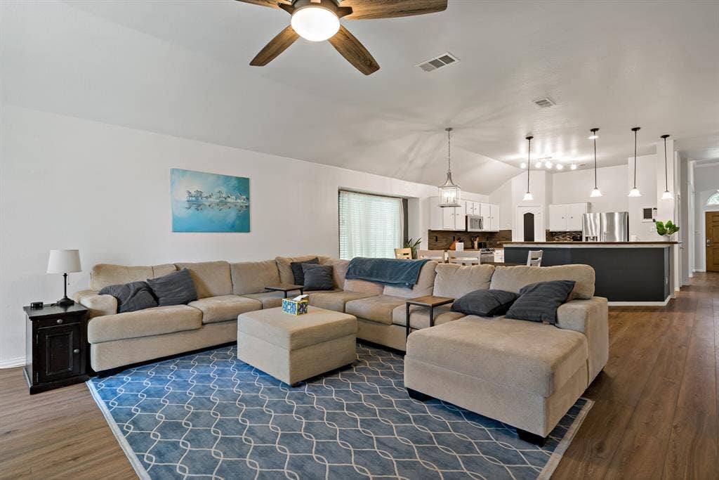 4408 Spanish Oak Circle, Corinth, TX 76208