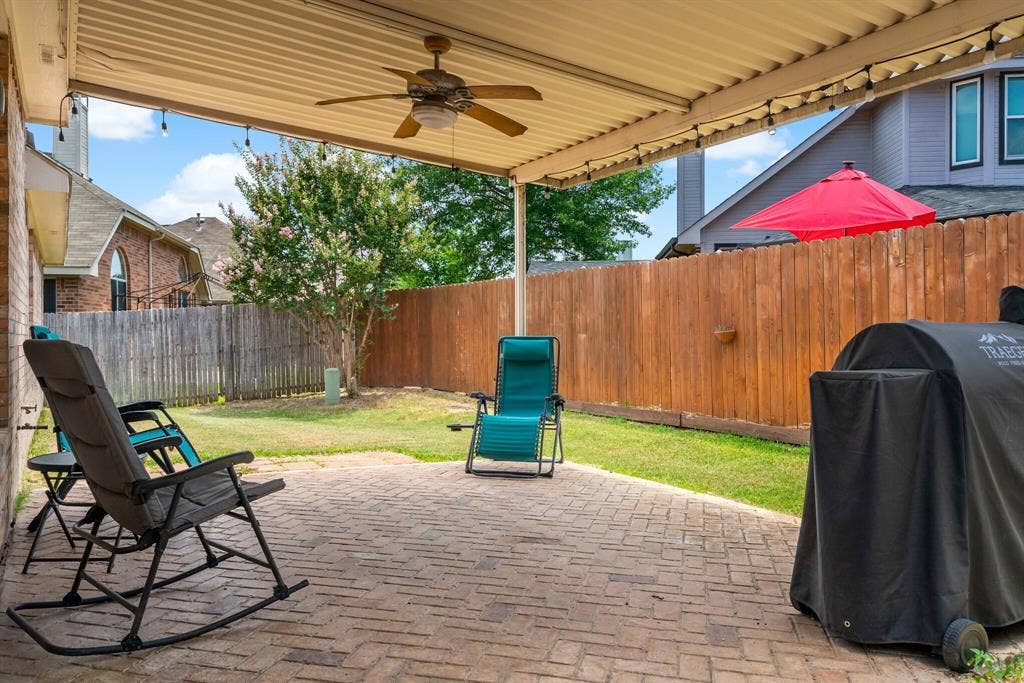 4408 Spanish Oak Circle, Corinth, TX 76208