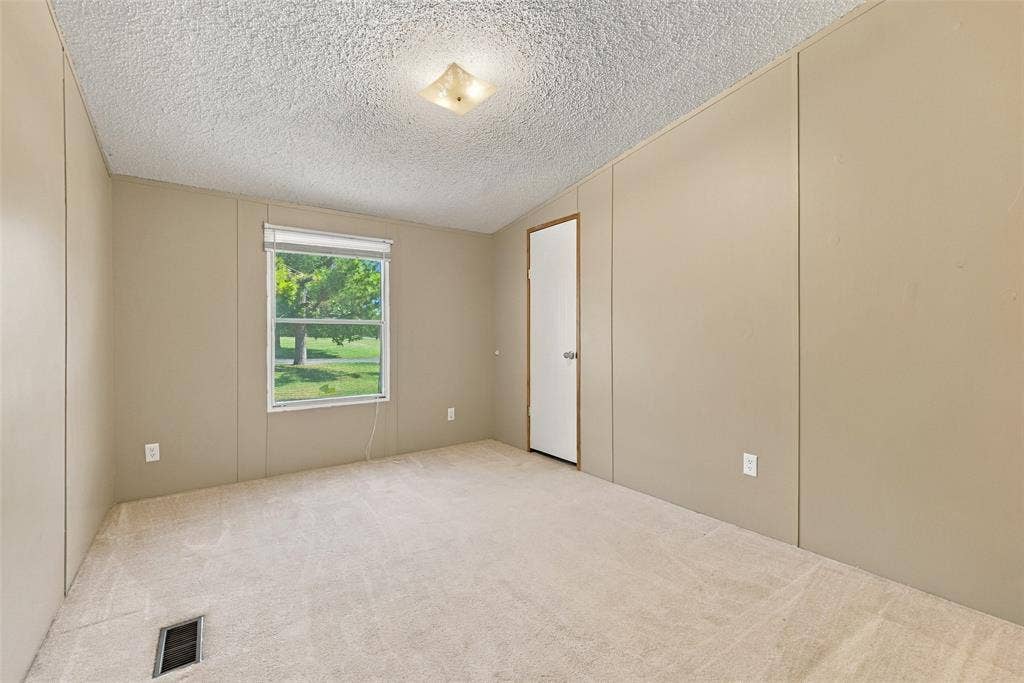 3111 Preston Road, Denison, TX 75020