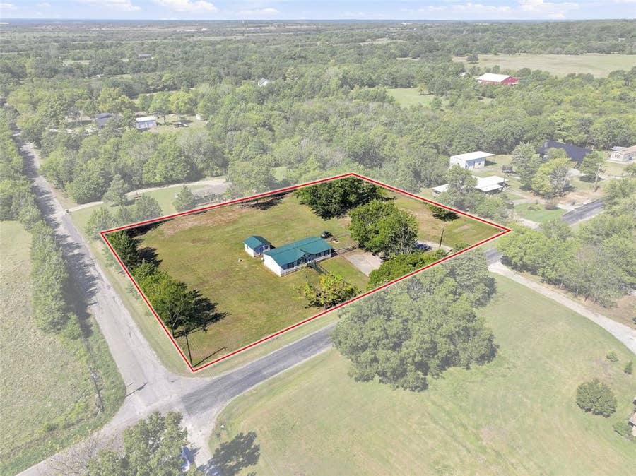 Property photo for 3111 Preston Road, Denison, TX