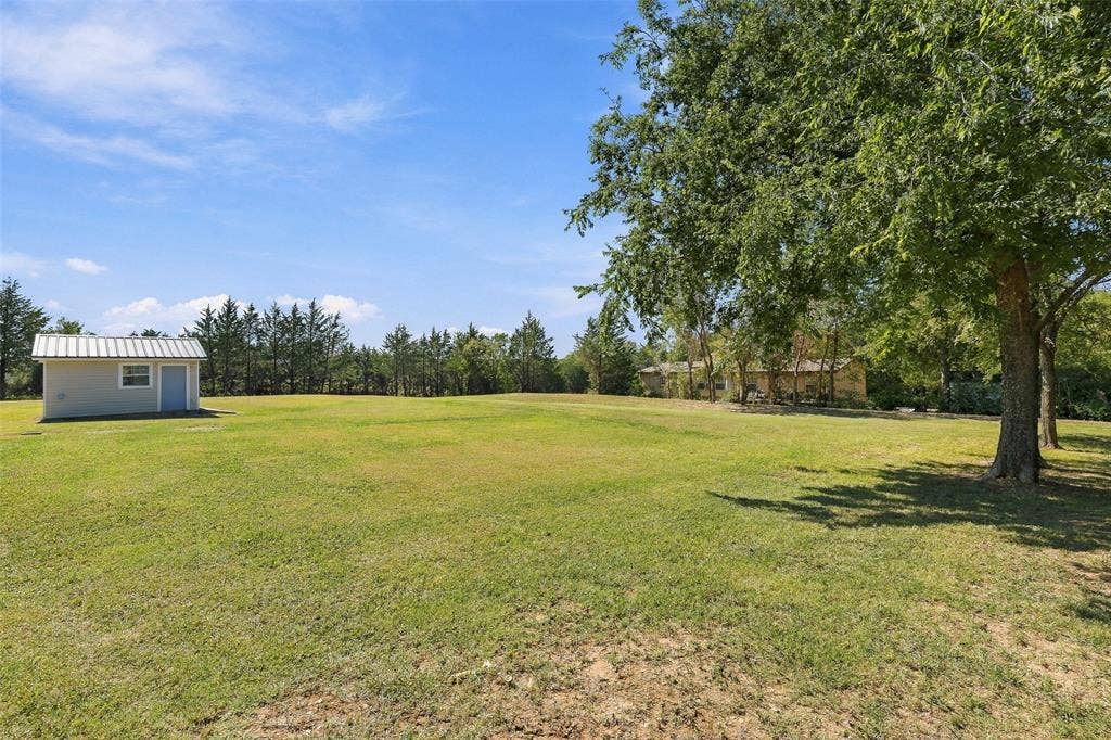 3111 Preston Road, Denison, TX 75020