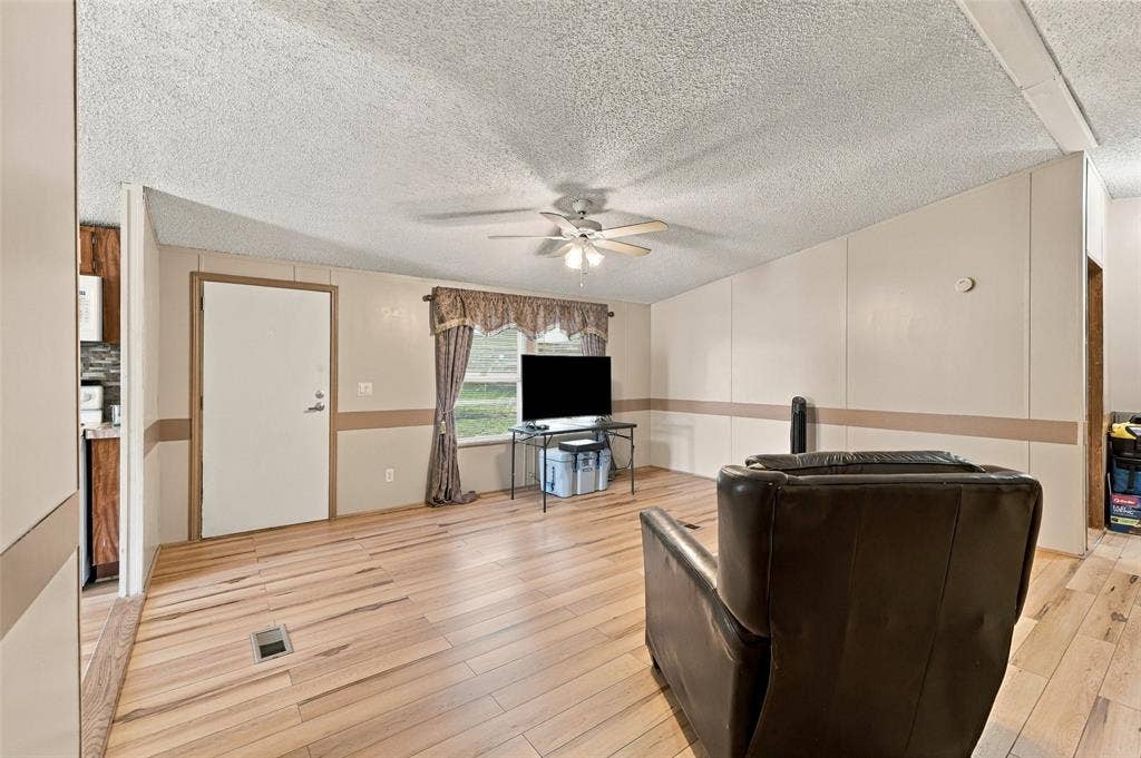 3111 Preston Road, Denison, TX 75020