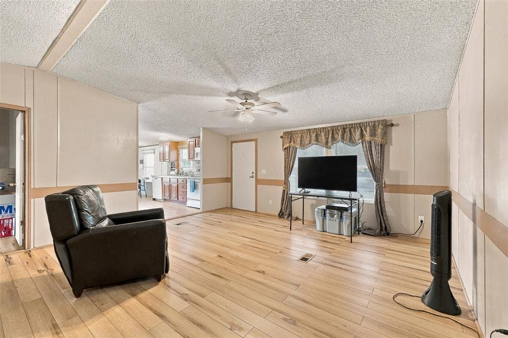 3111 Preston Road, Denison, TX 75020
