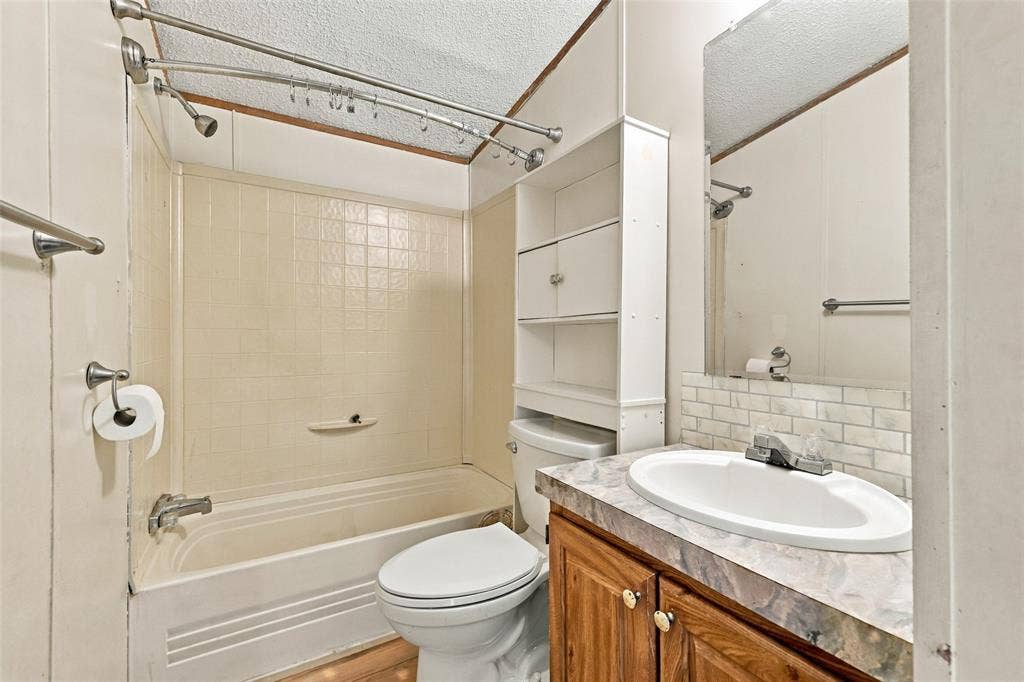 3111 Preston Road, Denison, TX 75020