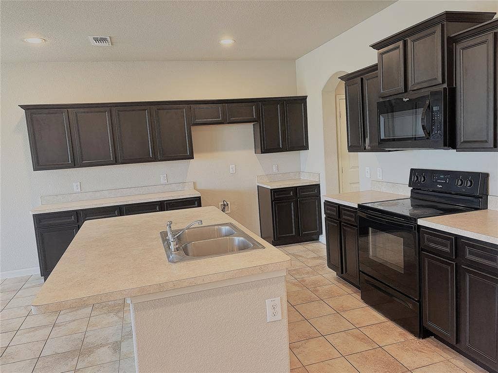 5030 Royal Springs Drive, Forney, TX 75126