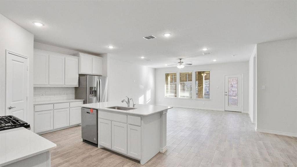 3617 Saguaro Drive, Grand Prairie, TX 75052