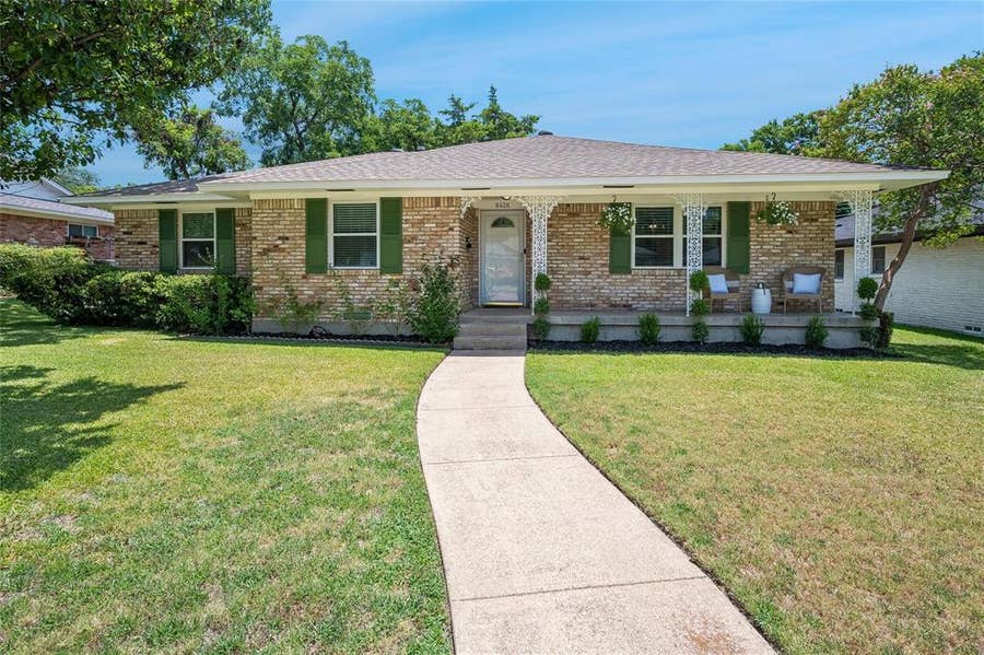 Property photo for 8426 Baumgarten Drive, Dallas, TX