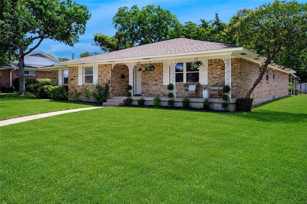 8426 Baumgarten Drive, Dallas, TX 75228